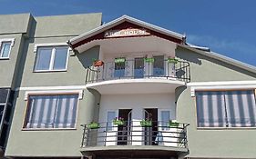 Arbi Guest House