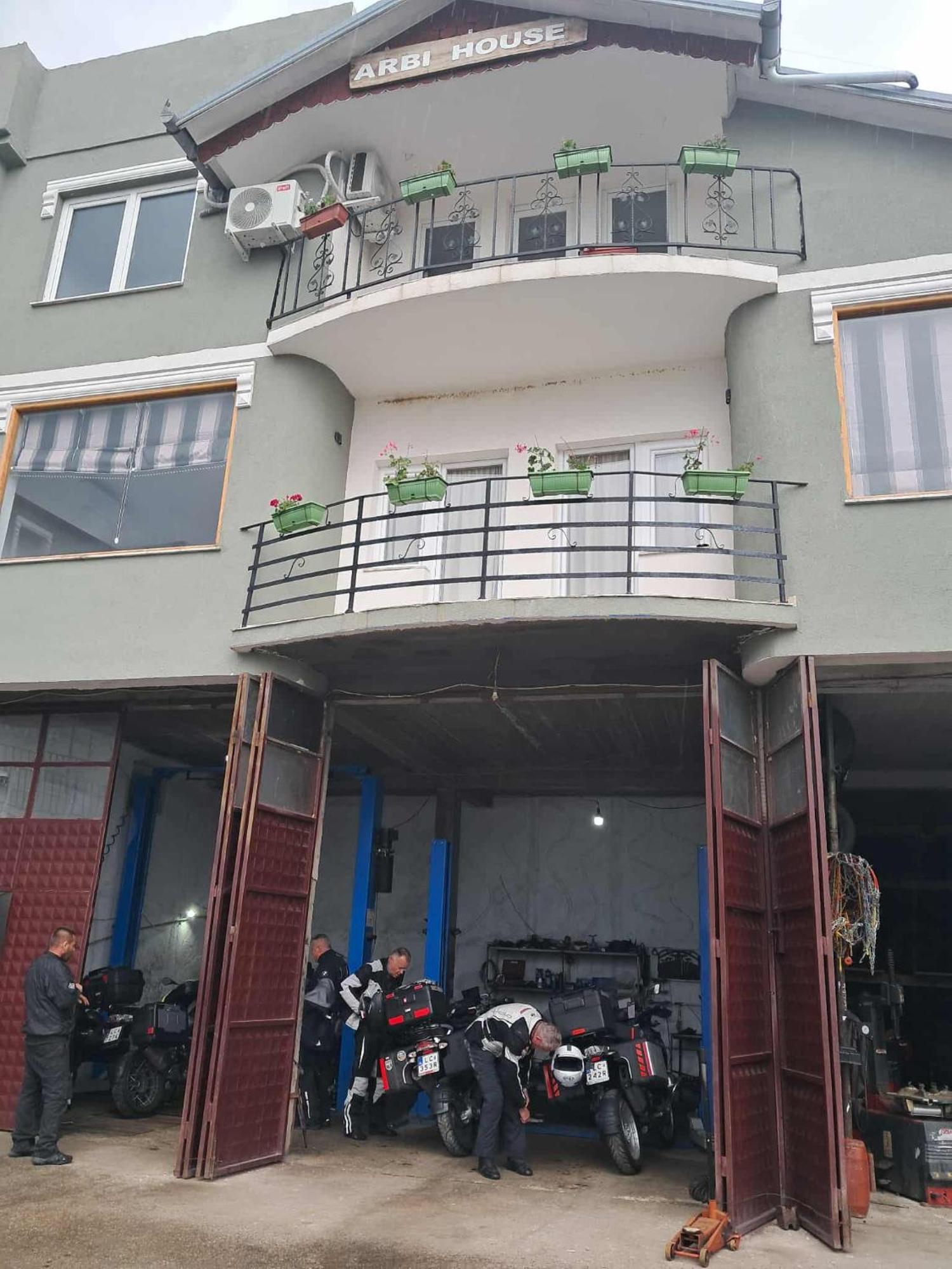 Arbi Guest House Kukes Exterior foto